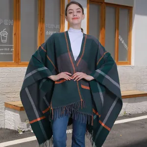 Damen Klassisch Kariert Poncho Schal Kaschmir-Imitat Verdickt Strickjacke Cape Mit Quasten Vintage Winter Warm Umhang