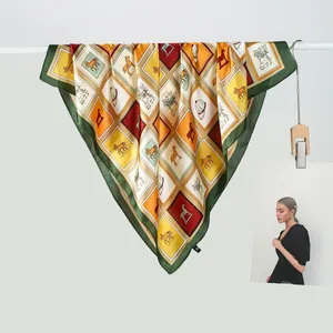 Lussuoso Foulard Quadrato in Satin con Stampa Equestre di Cavalli per Donna Elegante Fascia per Capelli Accessorio per Borsa