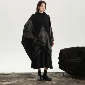 Détails du poncho en maille double face de haute qualité avec motifs jacquard de forêt
