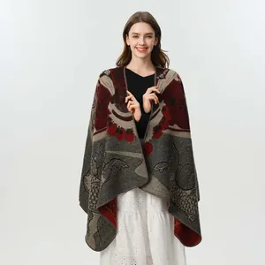 Vintage geborduurde ponchosjaal voor dames met rode koi en bloemige jacquardpatronen