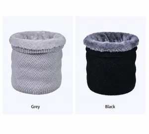 Détails des cache-cols d'hiver gris et noirs avec tricot épais et doublure en poluche