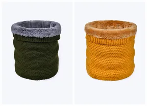 Détail de la couche extérieure en tricot épais et doublure en fausse fourrure douce du cache-cou