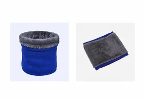 Dettaglio dello scaldacollo in maglia blu reale con spessa fodera in finta pelliccia grigia