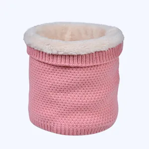 Tour de cou en tricot rose pour l'hiver avec doublure épaisse en laine d'agneau blanche