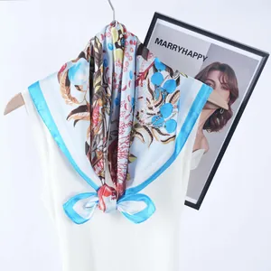 Foulard Carré en Satin Imprimé Floral de Mode Écharpe de Cou Sensation Soie pour Femme Accessoires de Sac à Main