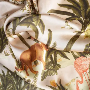 Foulard en soie 70cm à imprimé tropical avec lion flamant et feuilles de palmier satiné