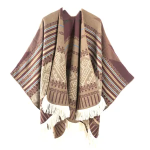 Damen Vintage Ethno-Schal Umhang mit geometrischen Mustern und beigen Quasten für Reisen