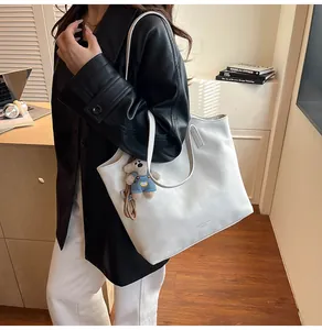 White large capacity tote bag detail with matte PU leather and cute bear charm pendant