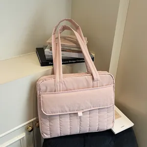 Rosa gesteppte Puffer-Tragetasche für Laptops mit Vordertasche und gepolsterten Schultergurten