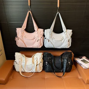 Grand sac fourre-tout chic en quatre couleurs avec détails de rivets et fermetures éclair