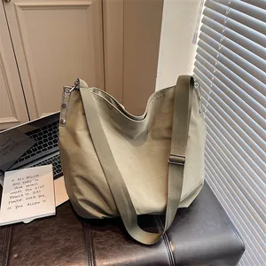 Dames Canvas Draagzak Met Grote Capaciteit Casual Hobo Schoudertas Retro Kantoor Reizen Woon-werkverkeer Tas Met Zilveren Klinknagels