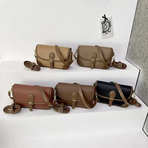 Retro underarm bag in five colors with lychee grain leather and buckle closure