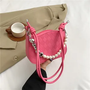 Sac à Épaule Matelassé pour Femmes Design de Niche Avec Chaîne en Künstliche Perles Coeur Cuir PU Sac Bandoulière Mode Quotidien