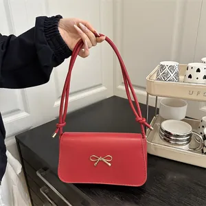 Borsa Sottobraccio da Donna in Pelle PU Piccola Borsa Quadrata Con Fiocco in Metallo Dorato Borsa a Spalla alla Moda per Uso Quotidiano