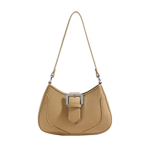 Sac à bandoulière tendance en cuir kaki avec boucle argentée et grain litchi