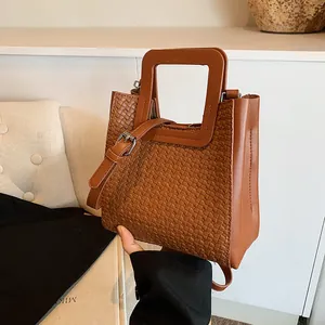 Sac Seau Vintage En Cuir PU Tressé Avec Poignée Creuse Carrée Bandoulière Réglable Sac À Main Pour Femme