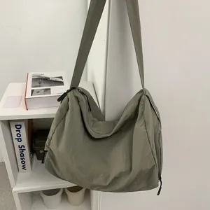 Grand Sac Bandoulière Femme en Nylon Style Harajuku Japonais Imperméable Sac à Épaule pour Voyage Quotidien Décontracté Besace