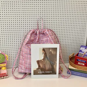 Zaino a quadretti rosa e blu con grande capacità e design casual versatile per l'uso