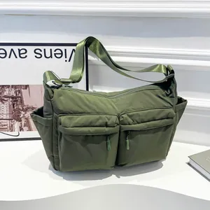 Sac Bandoulière Grande Capacité en Nylon pour Femme Style Coréen Multi-Poches Mode Couleur Unie Sac à Épaule Quotidien Décontracté
