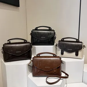 Vintage PU-Leder Umhängetaschen in vier Farben mit Griff und Schultergurten für Damen