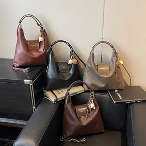 Retro wax leather tote bag for women in four colors with baseball charm and metal chain