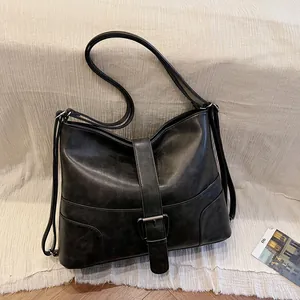 Women's Vintage PU Leather Large Capacity Tote Bag Multi-Functional Shoulder Bag And Backpack With Buckle Decoration For Daily Commute
