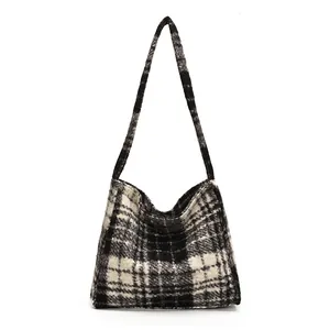 Winter large capacity black and white checkered fuzzy hobo tote shoulder bag for women