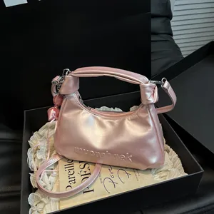 Sac Hobo Tendance pour Femme en Similicuir PU avec Design Plissé et Charme de Nœud Logo Gaufré Sac à Bandoulière