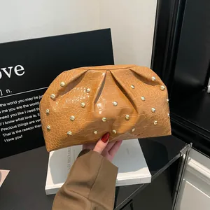Bolso de Mano Plisado con Remaches y Patrón de Cocodrilo para Mujer Cuero PU Bolso Pouch Vintage Bolso de Noche para Banquete y Fiesta