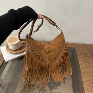 Vintage Bohemian Women Fringe Tassel Crossbody Bag Faux Suede Synthetic Leather Shoulder Bag Metal Studs Adjustable Strap Hobo Purse