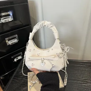 Sac à Épaule en Cuir PU Imprimé Floral pour Femmes Nœud Doux Poignée Plissée Pendentif Coeur Sac Hobo