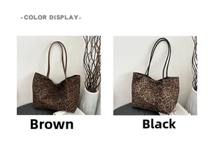 Comparaison de sacs fourre-tout léopard marron et noir en daim synthétique au style épuré