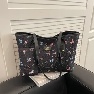 Fashion Floral Tote Bag With Butterfly Pattern Large Capacity Commuting Korean Style Wrinkled Jacquard Fabric Shoulder Bag