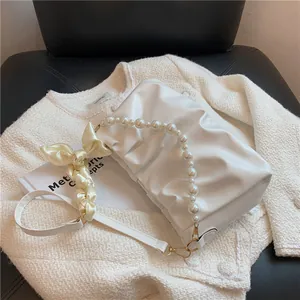 Borsa Sottobraccio Cloud Arricciata per Donna Con Manico in Perle Decorazione Fiocco in Raso Borsa a Tracolla in Pelle PU Moda