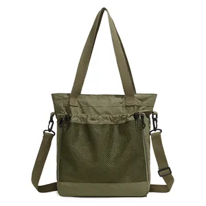 Grand sac cabas en nylon vert olive avec poche en filet et bandoulière réglable