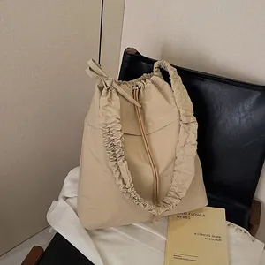 Borsa Tote da Donna in Nylon Grande Capacità Con Tracolla Arricciata Chiusura a Coulisse Borsa a Spalla Casual Quotidiana