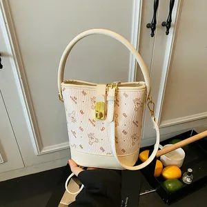 Sac Seau de Mode pour Femmes en Cuir PU Imprimé Ours de Dessin Animé Sac à Bandoulière Grande Capacité Décontracté Sac à Main