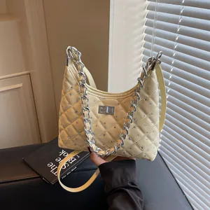 Borsa Sottobraccio in Pelle PU Trapuntata a Rombi da Donna con Decorazione in Strass Tracolla a Catena in Metallo Borsa a Spalla