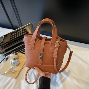 Borsa a Secchiello da Donna in Pelle PU Trama Litchi Patchwork Con Serratura in Metallo Argentato Tracolla Elegante Casual