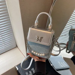 Borsa per Cellulare da Donna in Denim PU Patchwork Borsa a Tracolla Fibbia a Farfalla Catena di Perle Piccola Borsa Quadrata