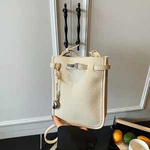 Borsa a Tracolla da Donna in Pelle PU con Trama Litchi Chiusura in Metallo Mini Borsa a Mano Verticale Tinta Unita Elegante