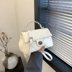 Borsa a Tracolla Trapuntata in Pelle PU da Donna Con Manico in Catena di Metallo Piccola Borsa a Spalla Quadrata Per Pendolarismo