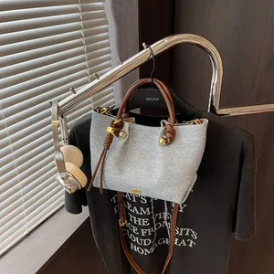 Borsa a Secchiello da Donna Colore a Contrasto Denim Pelle PU Borsa a Tracolla Moda Semplice Borsa a Spalla Design di Nicchia