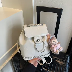 Mode Damen Mini Rucksack Geknittertes PU Leder Metallkette Dekor Schultasche Lässig Reisen Kleiner Rucksack Für Damen Mädchen