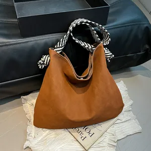 Sac Cabas Femme en Similicuir Mat Avec Bandoulière Large Tressée à Rayures Zébrées Noir et Blanc Sac à Épaule Grande Capacité