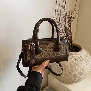 Fashionable retro brown leopard print square handbag with shoulder strap for women