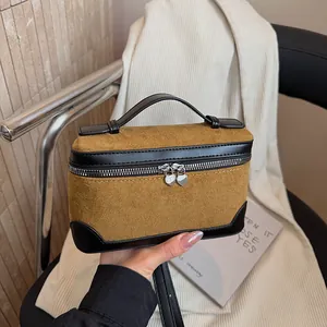 Sac à Bandoulière Vintage en Suédine et PU Patchwork pour Femmes Petit Sac Boîte Carré Avec Fermeture Éclair en Cœur Sac à Main Mode