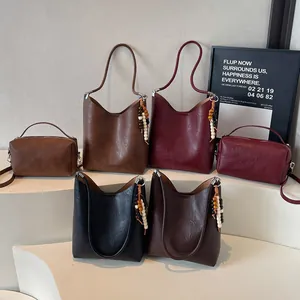 Ensemble sac cabas et seau en cuir gras vintage avec pendentif en perles pour femmes