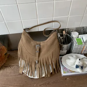 Sac Hobo Bohème Vintage À Franges Pour Femmes Similicuir Suédé Sac Bandoulière Demi-Lune Avec Gland Boucle Métallique