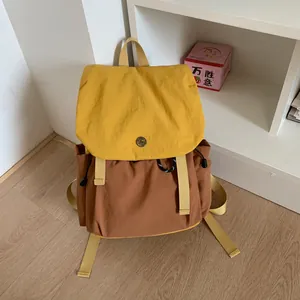 Sac à dos camping imperméable avec design rétro contrasté en jaune et marron